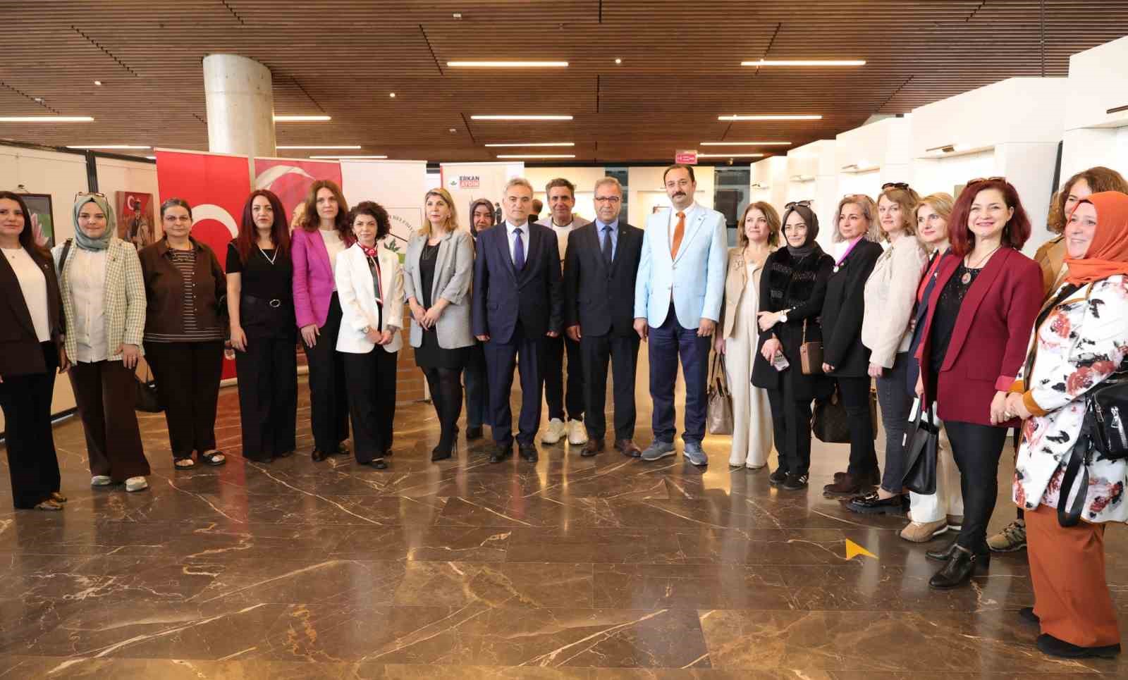 osmangaziden ataturkun cocuklarindan sanata bakis sergisi 1 M79rdkJZ