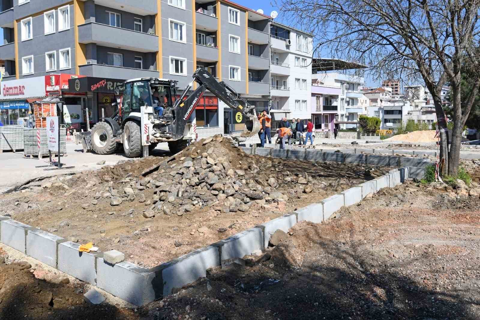 Osmangazi’den Hamitler’e 300 tonluk asfalt desteği 6 osmangaziden hamitlere 300 tonluk asfalt destegi 2 f3MqEljv