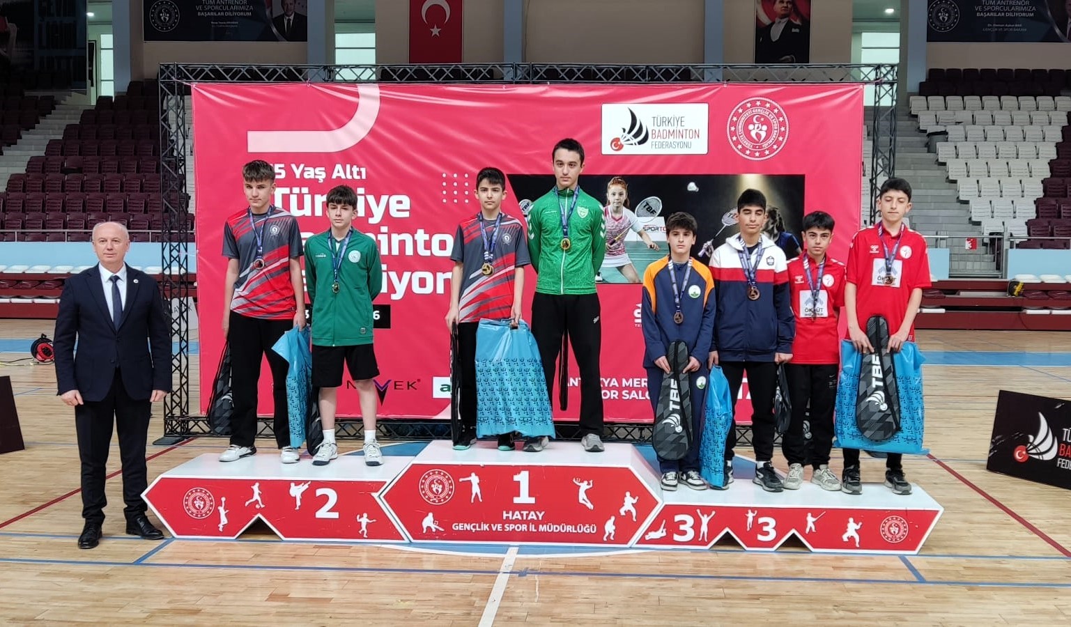 osmangazili badmintoncular turkiye sampiyonasinda parladi 2 jgGs2sbz