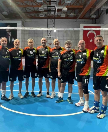 osmangazinin-veteran-voleybolculari-zirveye-cikti-pK2IXFt4.jpg