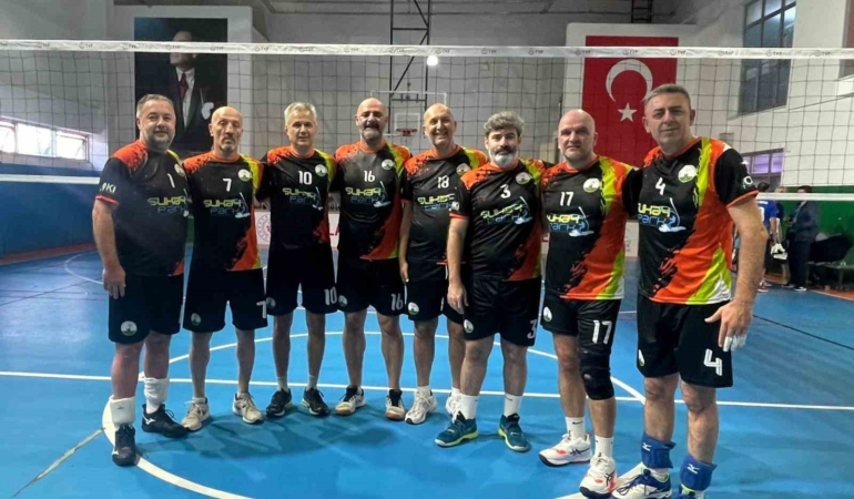 osmangazinin-veteran-voleybolculari-zirveye-cikti-pK2IXFt4.jpg