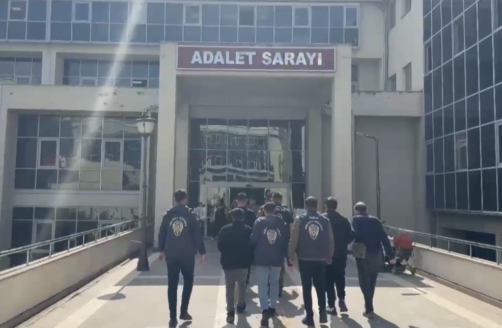 osmaniye merkezli yapay zeka 2 operasyonunda 11 tutuklama 2 CBjHQAsH