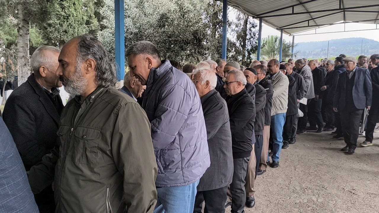 osmaniyede 33 yillik bayramlasma gelenegi suruyor 1 4vQ3Otpw