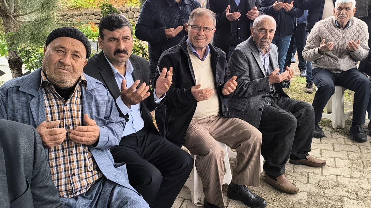 osmaniyede 33 yillik bayramlasma gelenegi suruyor 5 sdPCl5IH