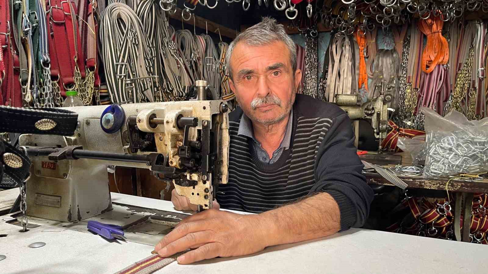 osmaniyede 48 yillik sarac ustasi meslegini kopek tasmasiyla yasatiyor 3