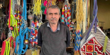 osmaniyede-48-yillik-sarac-ustasi-meslegini-kopek-tasmasiyla-yasatiyor-vTabQJXE.jpg