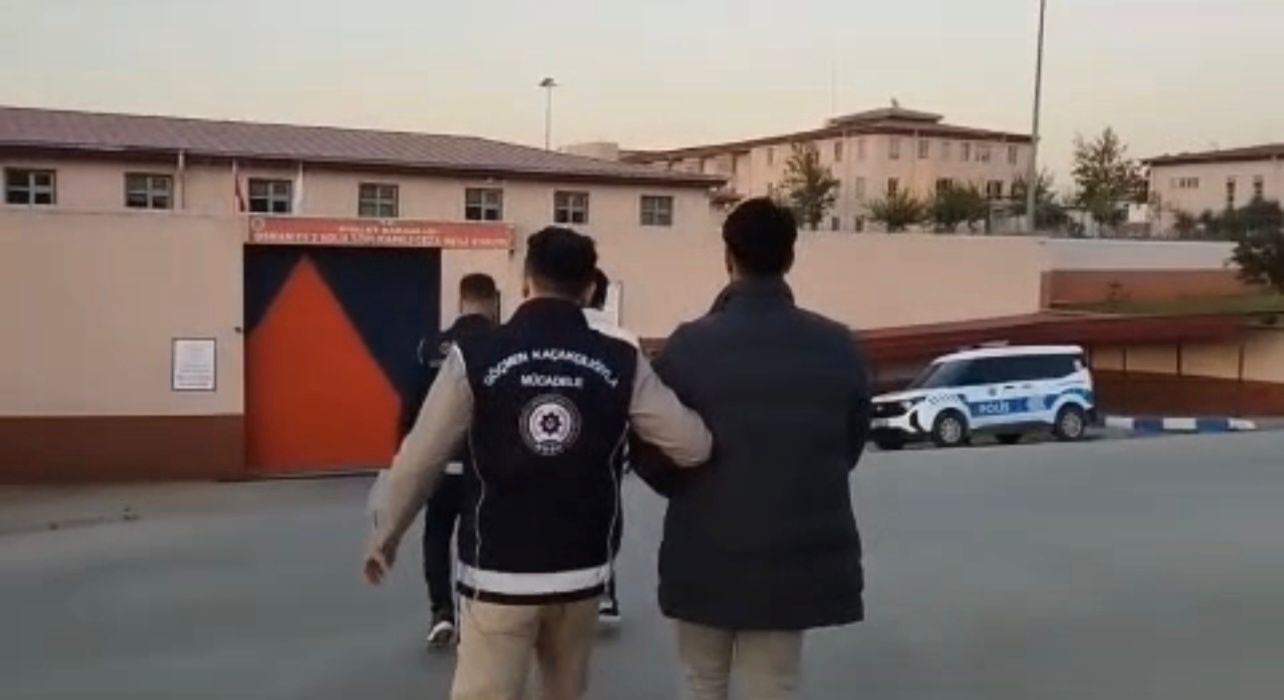 osmaniyede 9 duzensiz gocmen ve 3 organizator yakalandi 1