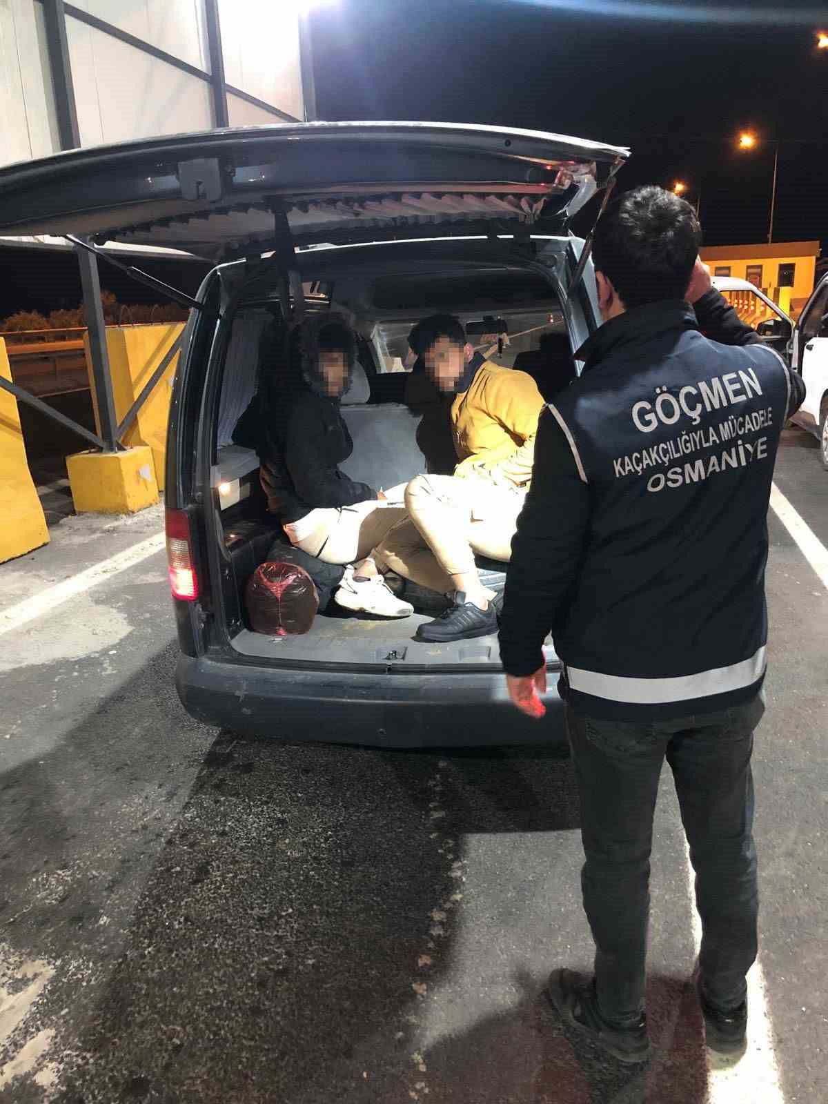osmaniyede 9 duzensiz gocmen ve 3 organizator yakalandi 3 zI2gq1Zz