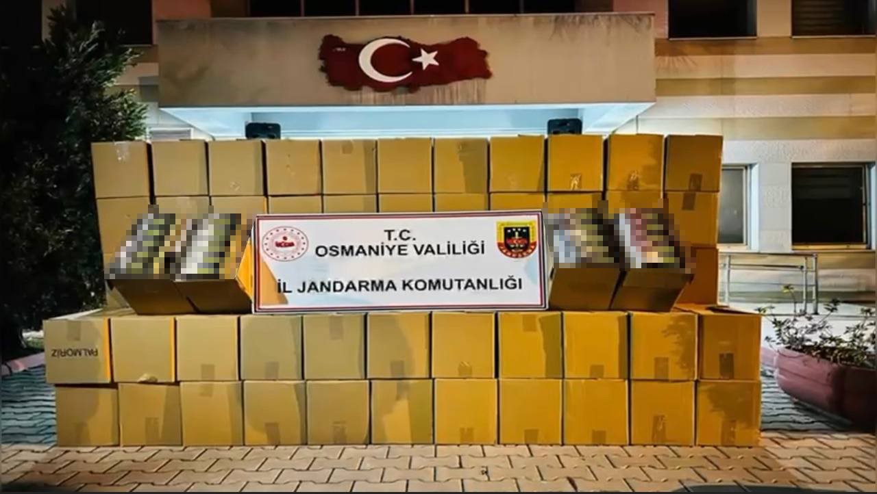 osmaniyede durdurulan tirda 1 milyon liralik kacak makaron ele gecirildi 0 TvQwRmJU