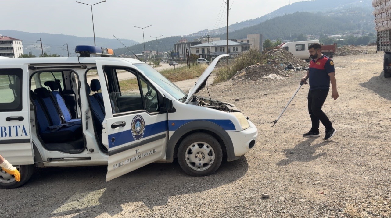Osmaniye’de kaçak yolcu yılan, üçüncü araçta yakalandı 8 osmaniyede kacak yolcu yilan ucuncu aracta yakalandi 4 XOzZW5kg