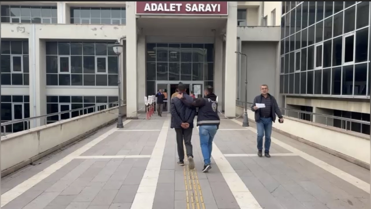osmaniyede kumeslerden tavuk calan zanli tutuklandi 5 w5h1tTR4
