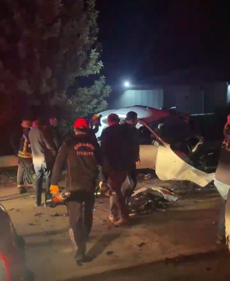 osmaniyede otomobil ile hafif ticari arac carpisti 3 olu 2 yarali 6 2lVV6Wap