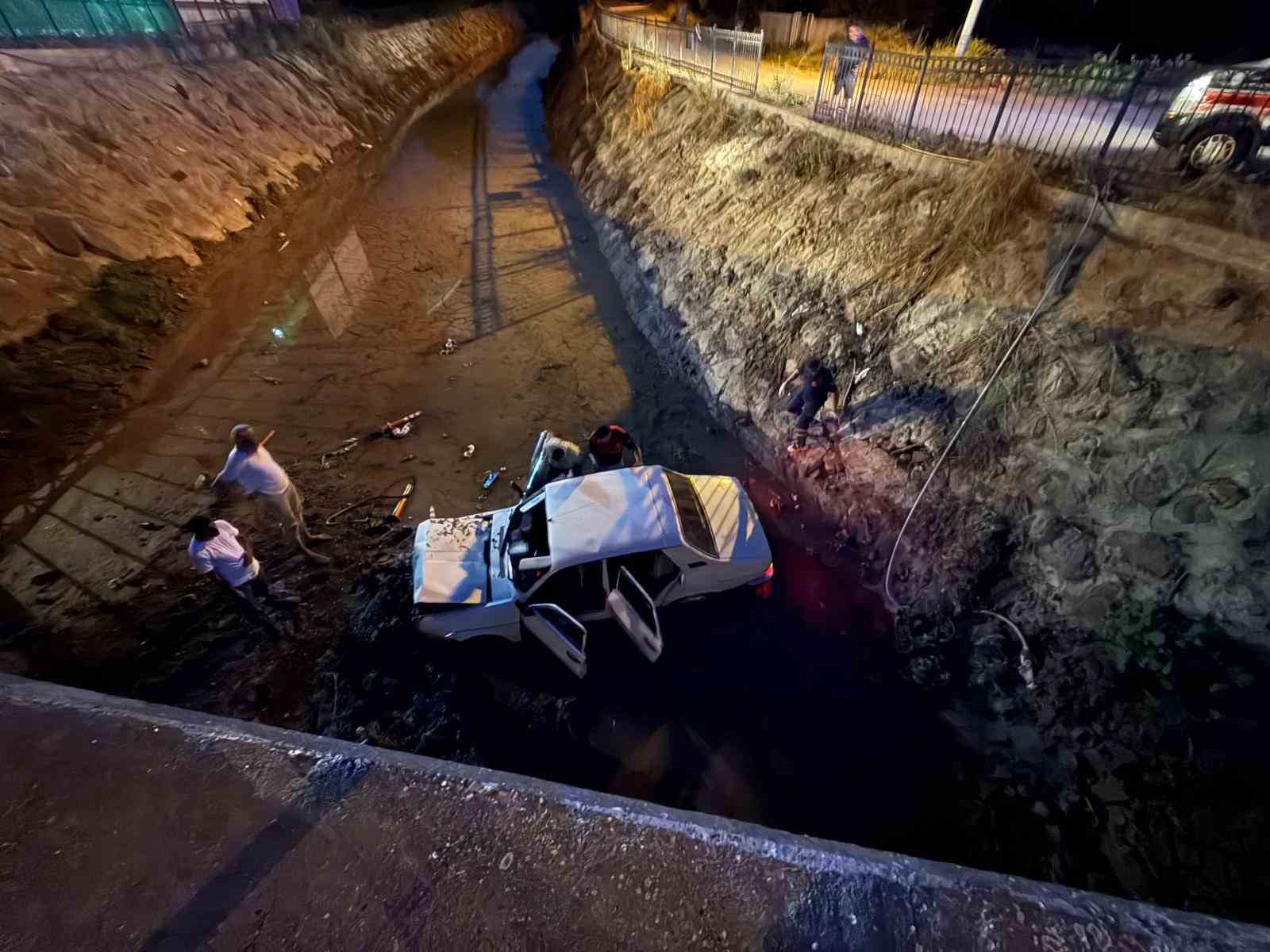 osmaniyede otomobil kopruden kanala dustu 4 yarali 1 4Nlwfd2Z