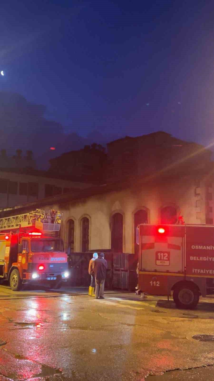 osmaniyede restorasyonu yapilan asirlik okulda cikan yangin sonduruldu 3