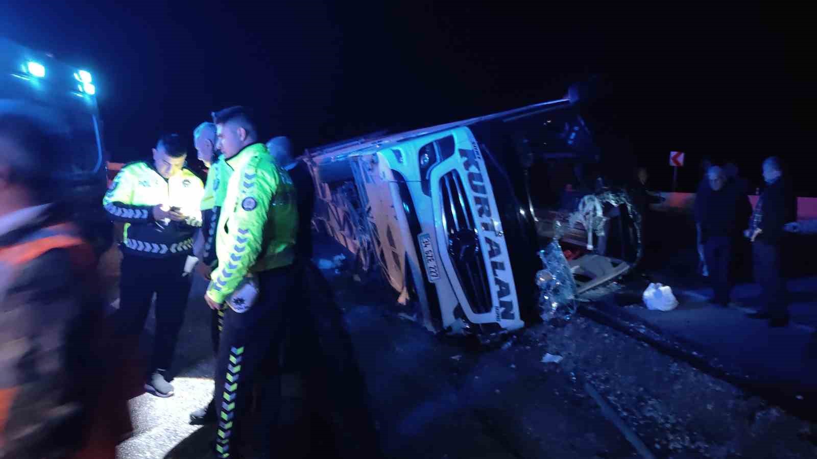 osmaniyede yolcu otobusu devrildi yaralilar var 6 KUvDKj1g