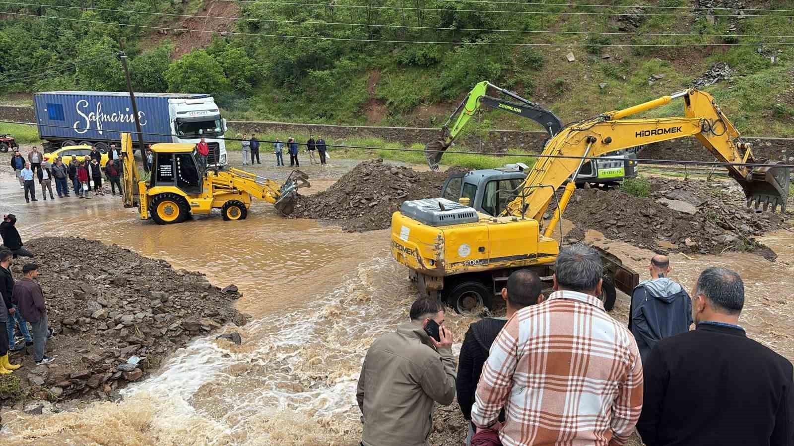 osmaniyedeki heyelanda 6 tir zarar gordu 1 6HQP8lnO