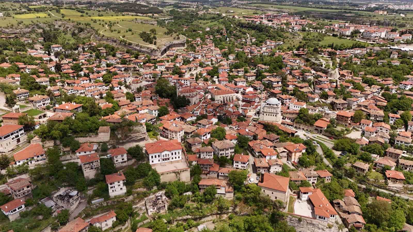 Osmanlı kenti Safranbolu’da Kurban Bayramı hazırlıkları tamamlandı 4 osmanli kenti safranboluda kurban bayrami hazirliklari tamamlandi 0 zO2I6sGN