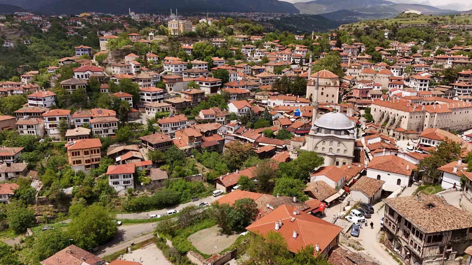 Osmanlı kenti Safranbolu’da Kurban Bayramı hazırlıkları tamamlandı 5 osmanli kenti safranboluda kurban bayrami hazirliklari tamamlandi 1 aOs759Wh