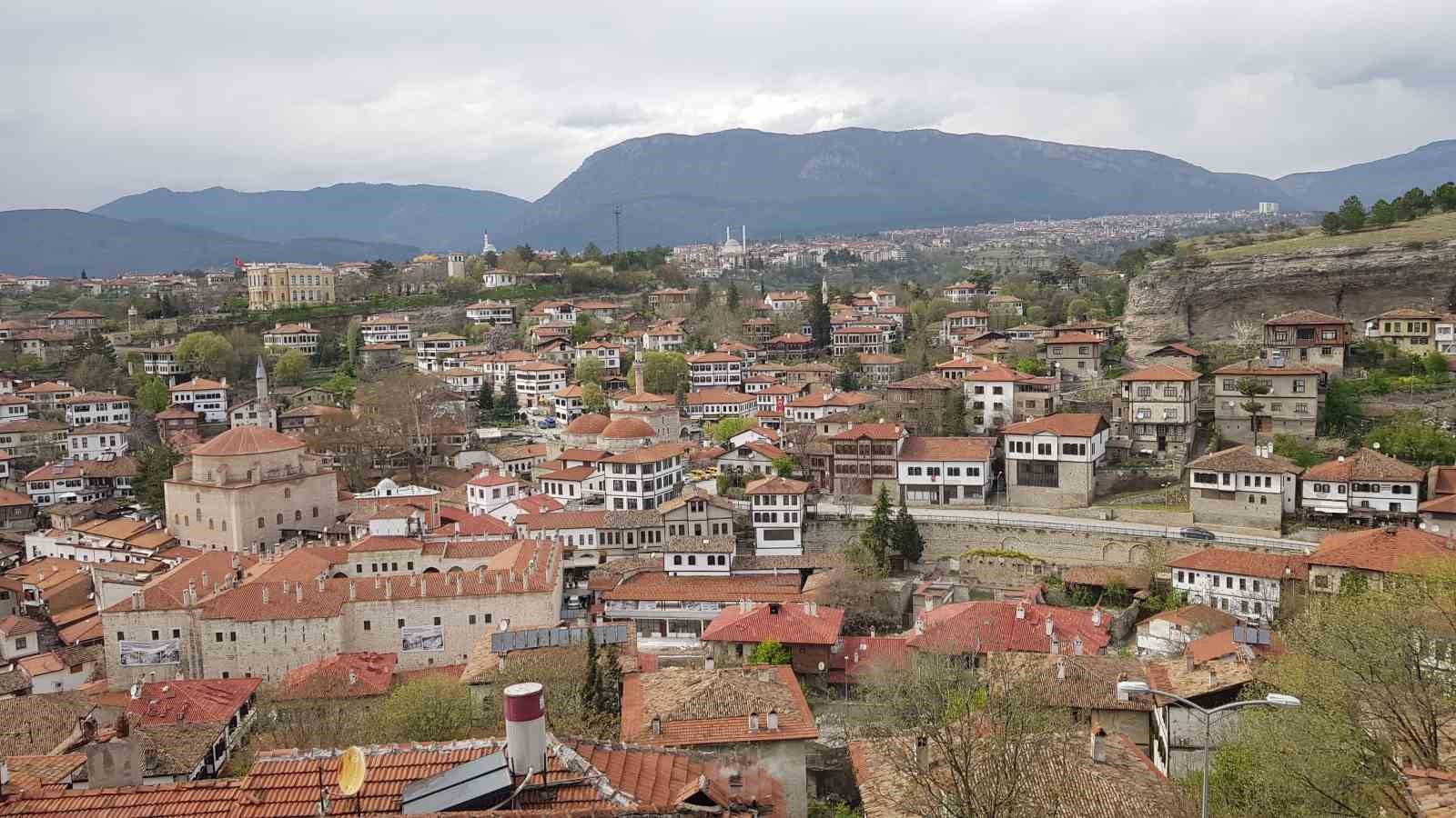 Osmanlı kenti Safranbolu’da Kurban Bayramı hazırlıkları tamamlandı 9 osmanli kenti safranboluda kurban bayrami hazirliklari tamamlandi 5 FVq3uZTp
