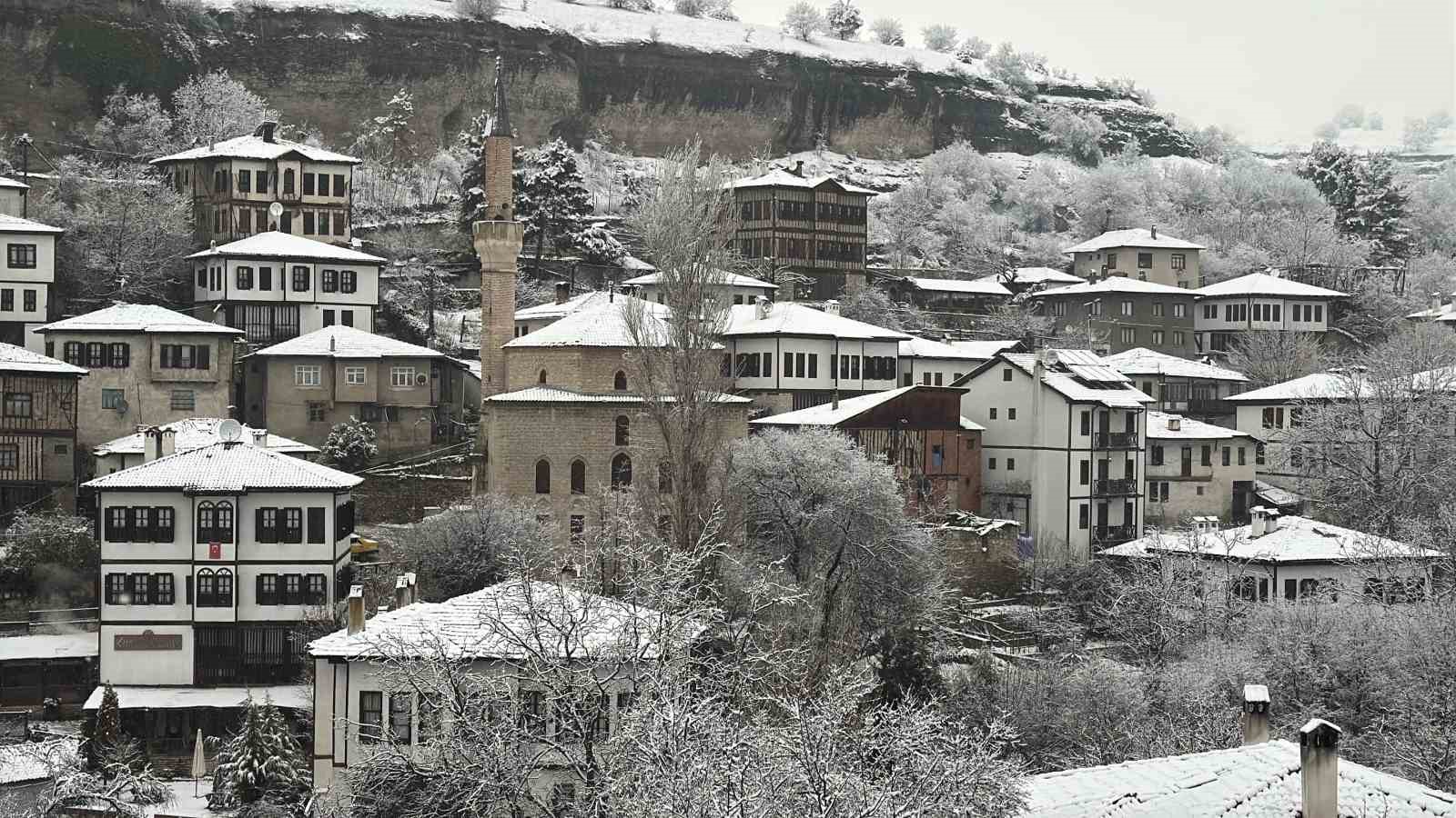 osmanli kenti safranbolunun tarihi konaklar beyaz ortuyle kaplandi 9 iC5Kjzen