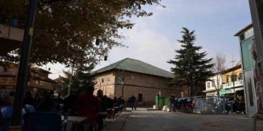 osmanli-mirasi-161-yillik-kirsehir-camii-kirlangic-tavaniyla-goz-kamastiriyor-NiCW47Z3.jpg