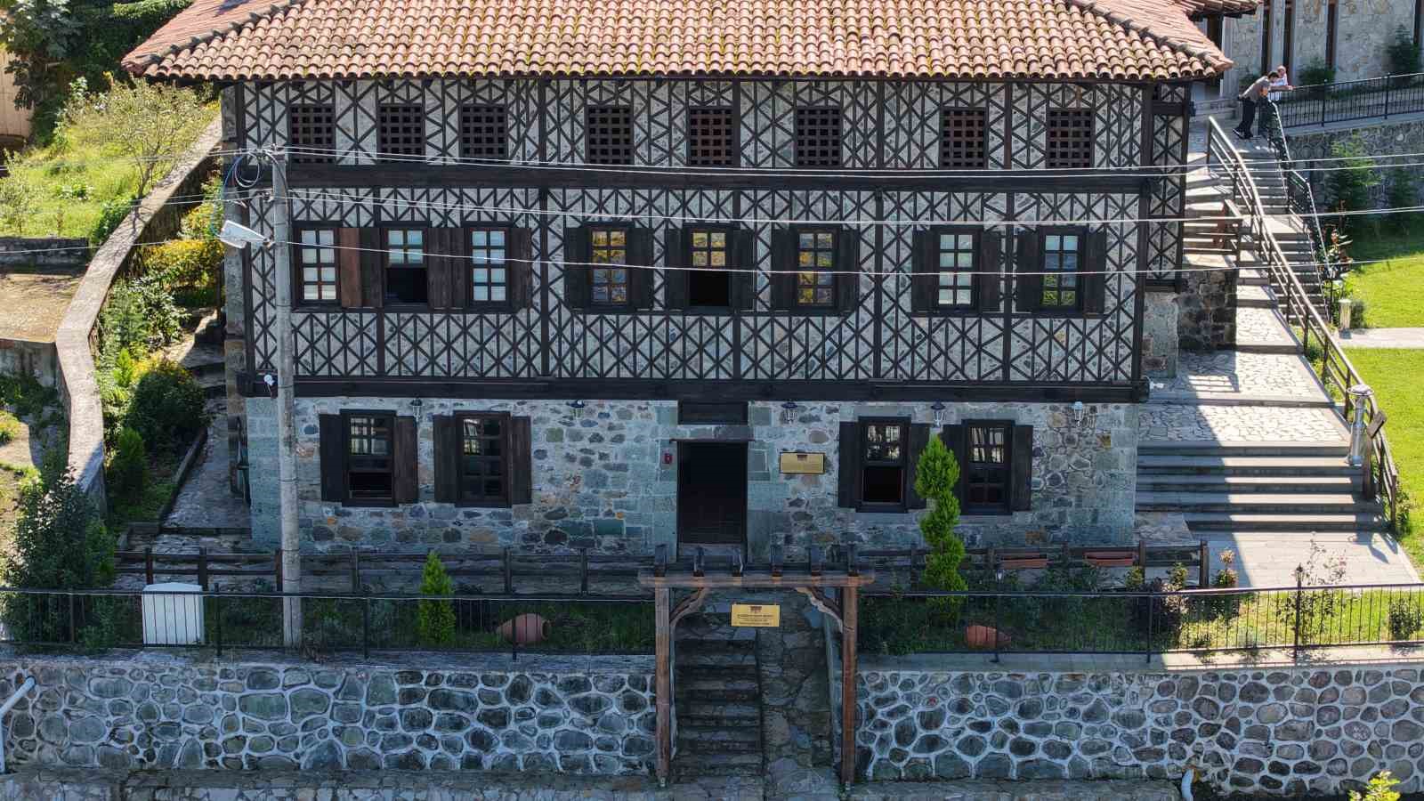 Osmanlı’dan Cumhuriyete tanıklık eden konak aile müzesine dönüştürüldü 11 osmanlidan cumhuriyete taniklik eden konak aile muzesine donusturuldu 7 1N4rbUsa