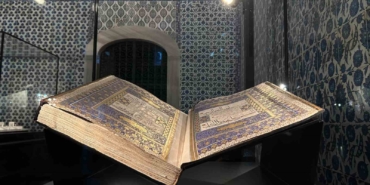 osmanlinin-en-buyuk-mushafi-ramazan-ayina-ozel-ilk-kez-topkapi-sarayinda-sergide-Rdw1TWY1.jpg