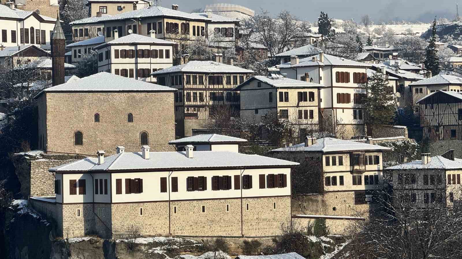 osmanlinin parmak izi safranbolu kar manzaralariyla mest etti 10 FnJ6jK8U