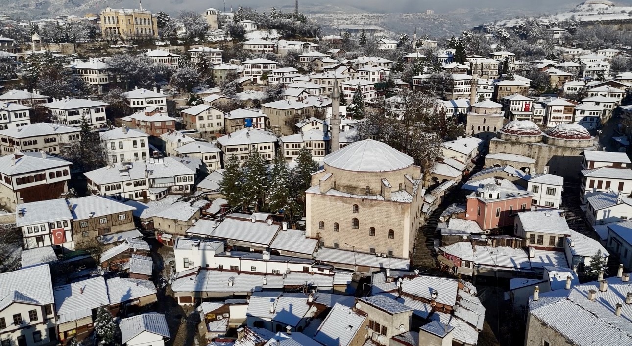 osmanlinin parmak izi safranbolu kar manzaralariyla mest etti 18 O2aHRyQw