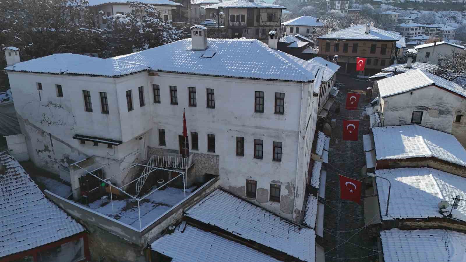 osmanlinin parmak izi safranbolu kar manzaralariyla mest etti 19 ppPVgE8a