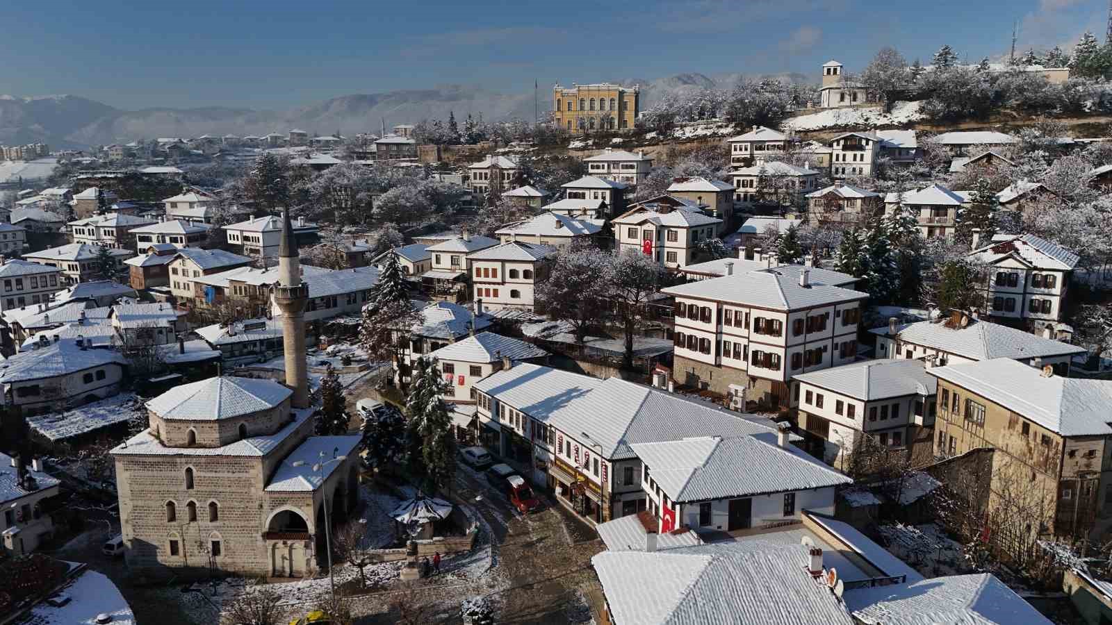 osmanlinin parmak izi safranbolu kar manzaralariyla mest etti 24 ihsX79wZ