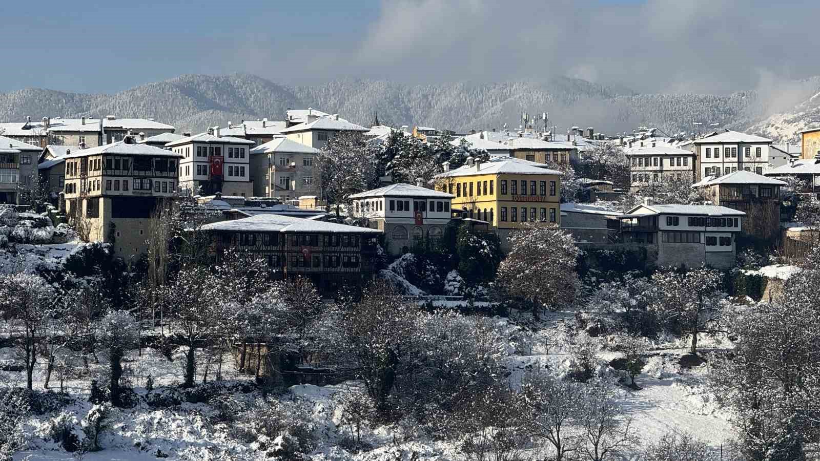 osmanlinin parmak izi safranbolu kar manzaralariyla mest etti 3 U5zBFmDU