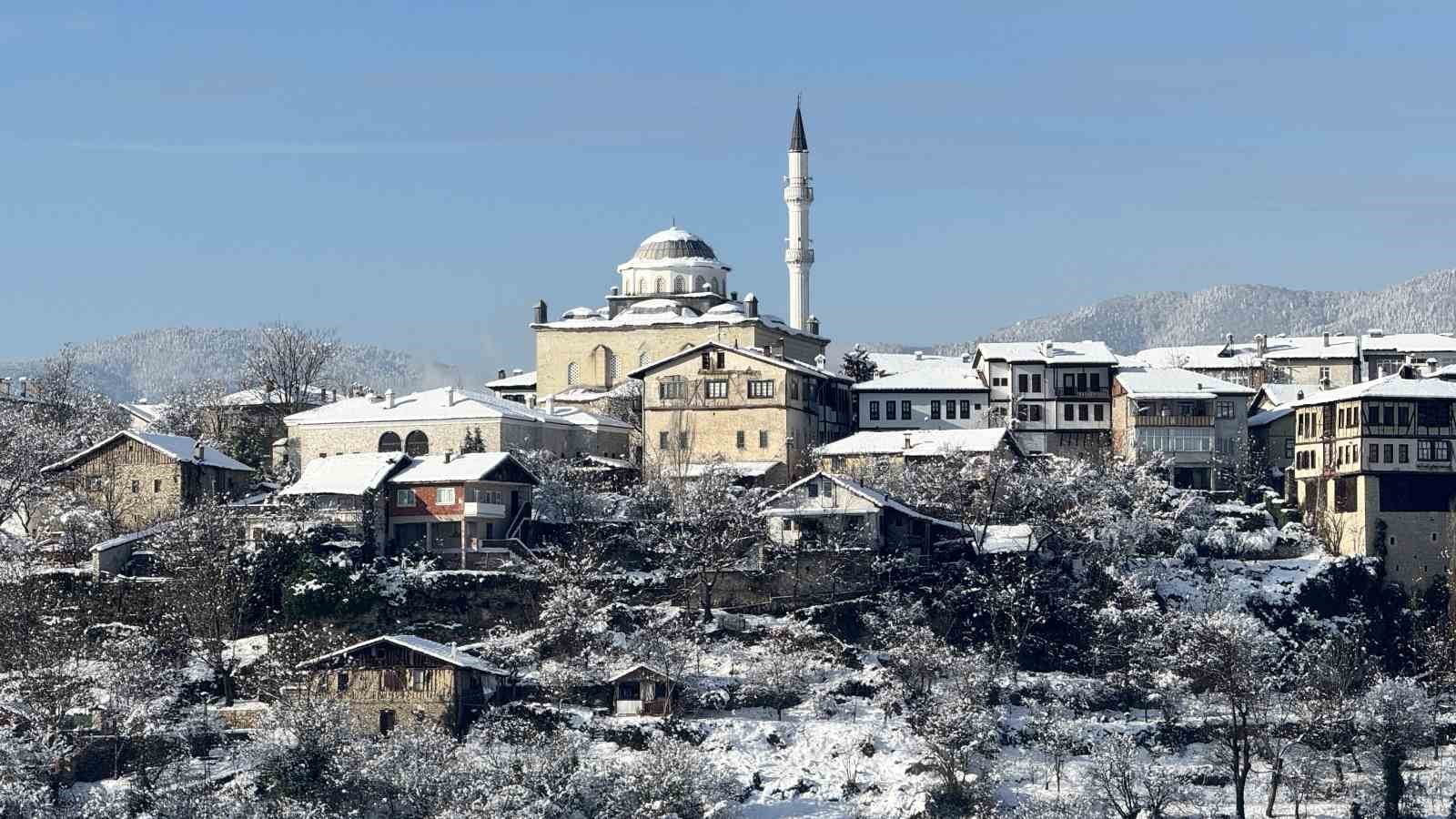 osmanlinin parmak izi safranbolu kar manzaralariyla mest etti 4 mlEHJXGf
