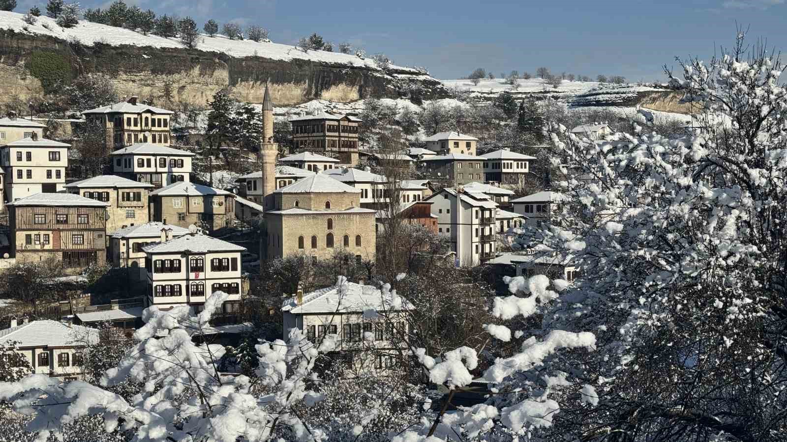 osmanlinin parmak izi safranbolu kar manzaralariyla mest etti 5 frFtGF5V
