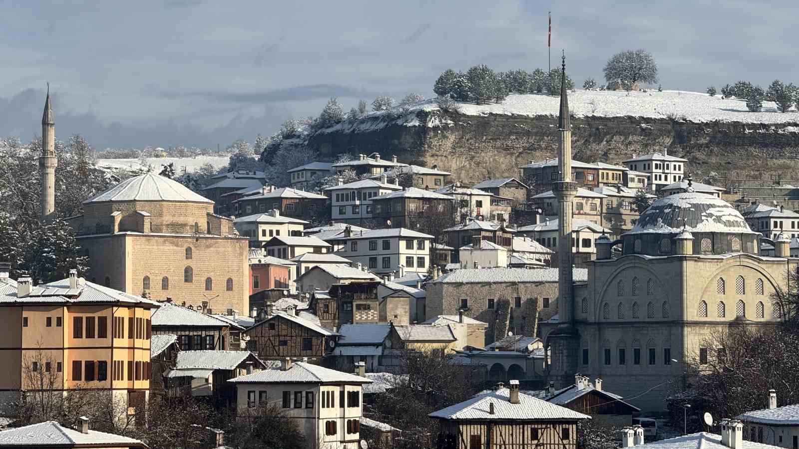 osmanlinin parmak izi safranbolu kar manzaralariyla mest etti 9 eETbg4M5