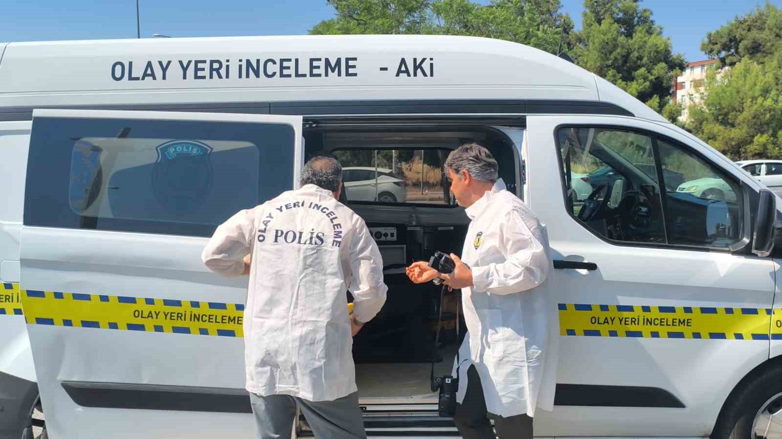 Otel odasında ölü bulundu, yanındaki maddeler ekipleri alarma geçirdi 6 otel odasinda olu bulundu yanindaki maddeler ekipleri alarma gecirdi 2 nmwrlSyy