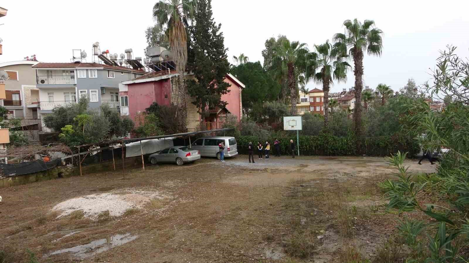 otelin otoparkinda bir kisi basindan vurulmus halde bulundu 3 rKh7INLv