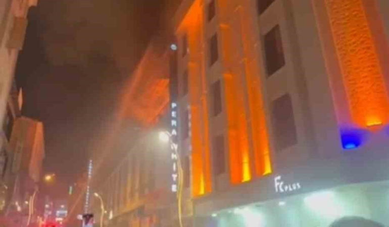 otelin-restoraninda-korkutan-yangin-j9SxxSF1.jpg