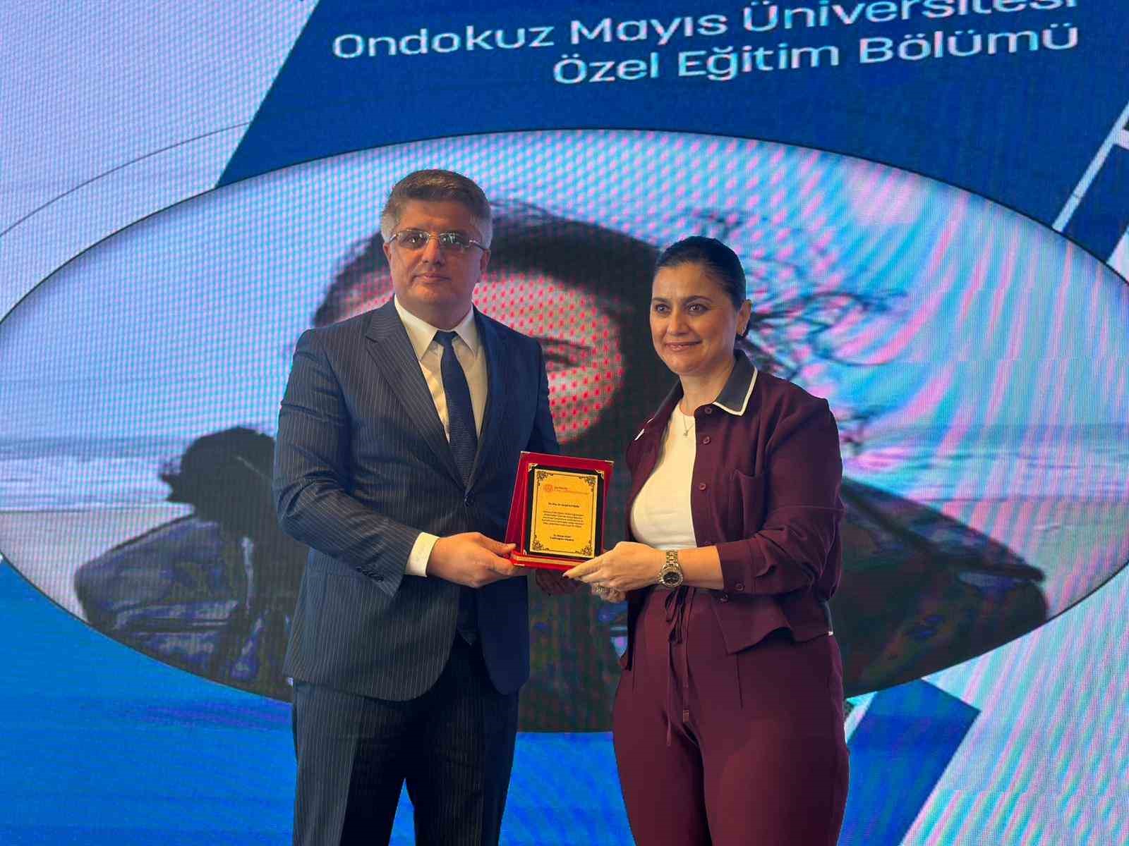 otizmde sosyal kabulun artirilmasi semineri 1 r3NRCKmW