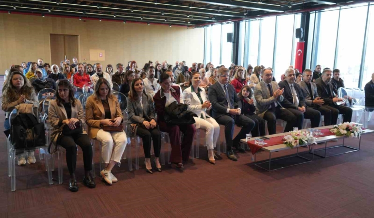 otizmde-sosyal-kabulun-artirilmasi-semineri-7rvIhWei.jpg