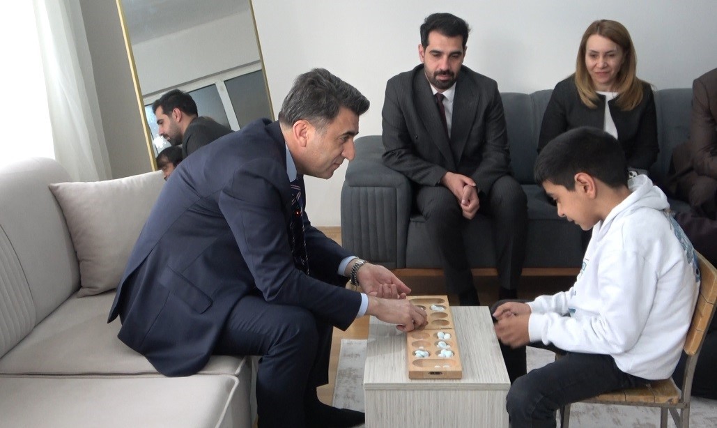 otizmli ali ismail ile vali aygolun diyaloglari gulumsetti 5 2L5ru44q