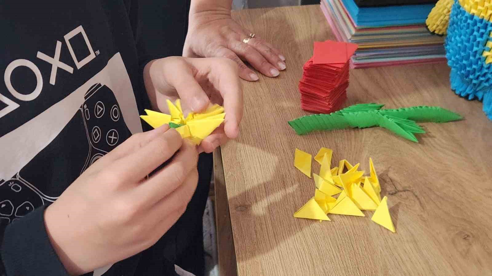 otizmli arda origamiyle hayatina yon veriyor 3 ma4ZIg2O