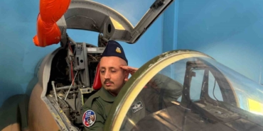 otizmli-birey-server-tolga-doganin-ucak-kokpitine-oturma-hayali-gercek-oldu-zzlZZsjr.jpg