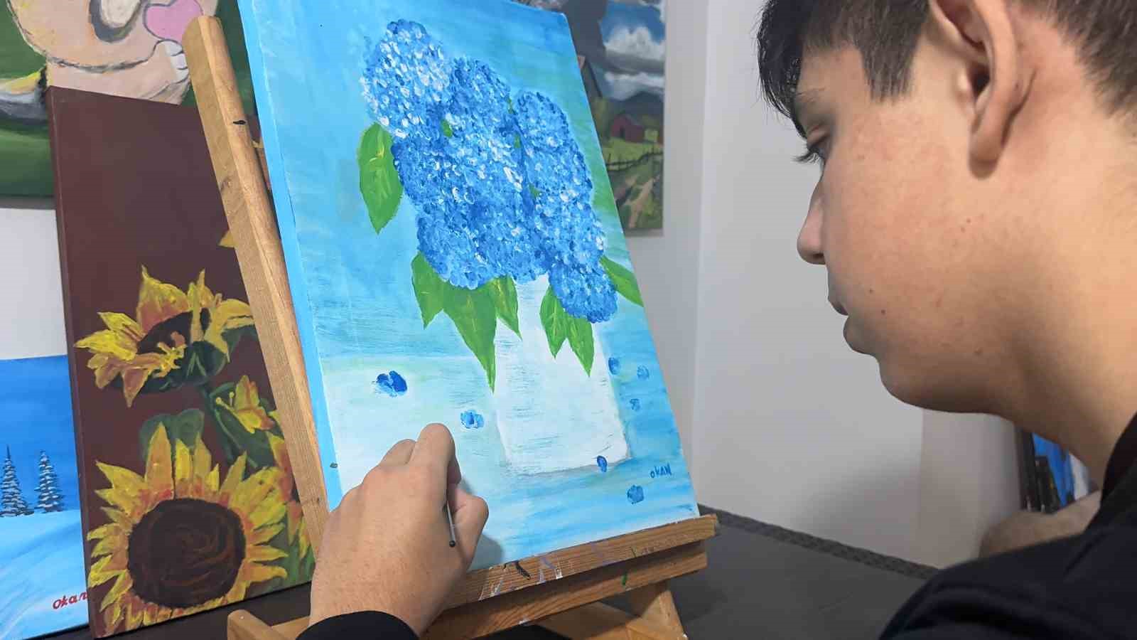 otizmli cocuk ressam sanatla kendi yolunu cizdi 1 beF7mlhg