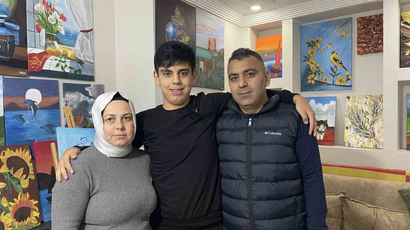 otizmli cocuk ressam sanatla kendi yolunu cizdi 3 VtL4qX2J