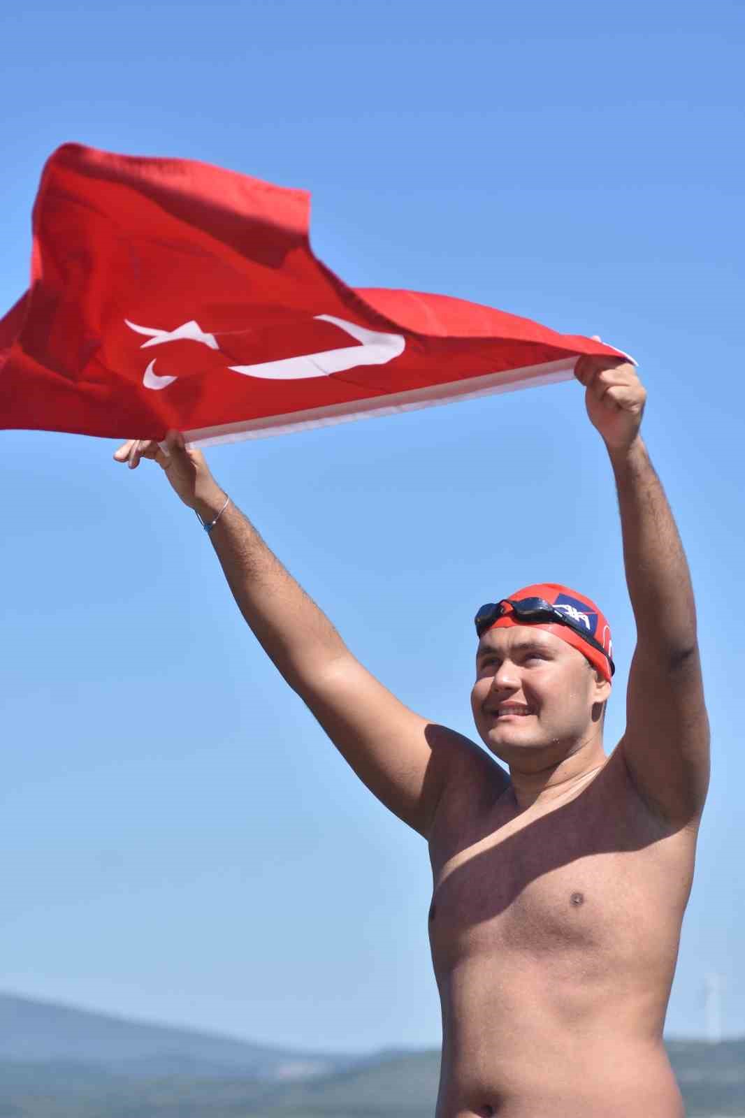 Otizmli yüzücü Tuna Tunca’dan Kuzey Kanalı’nda tarihi başarı 4 otizmli yuzucu tuna tuncadan kuzey kanalinda tarihi basari 0 fS7JMDkO