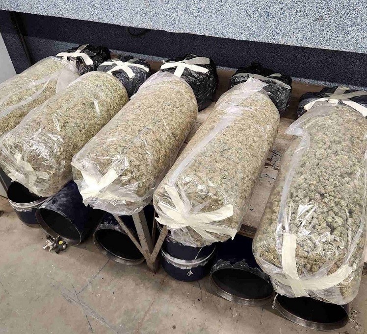 oto gaz tuplerine gizlenen 70 kilo esrar yakalandi 1 Jjz2Mfs5