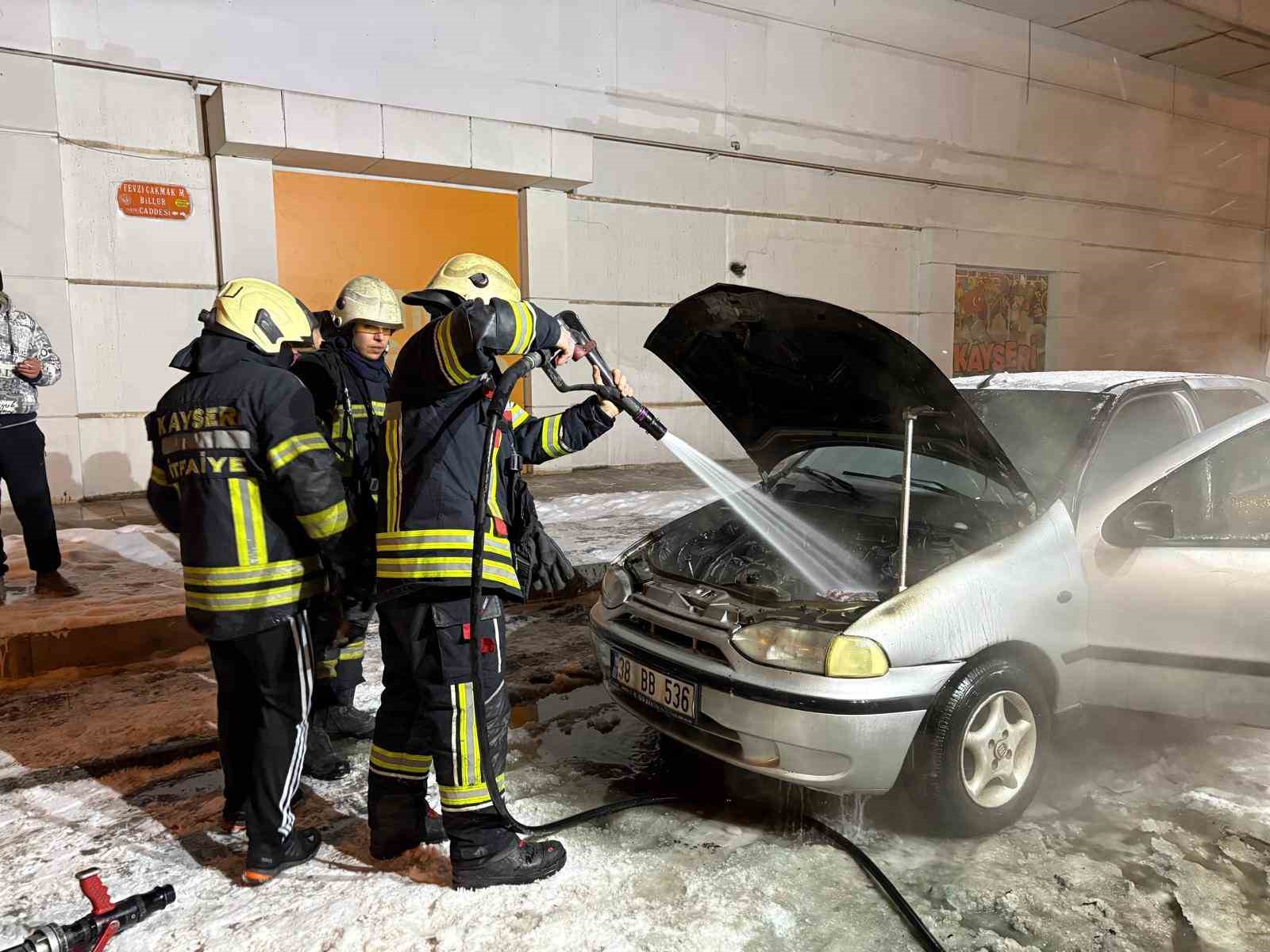 oto tamircisinden yeni cikardigi otomobili alev aldi 2 S1mLAzW8