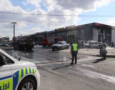 oto-tamirhanesinde-yangin-dumandan-etkilenen-5-kisi-hastaneye-kaldirildi-dLr2aEr2.jpg