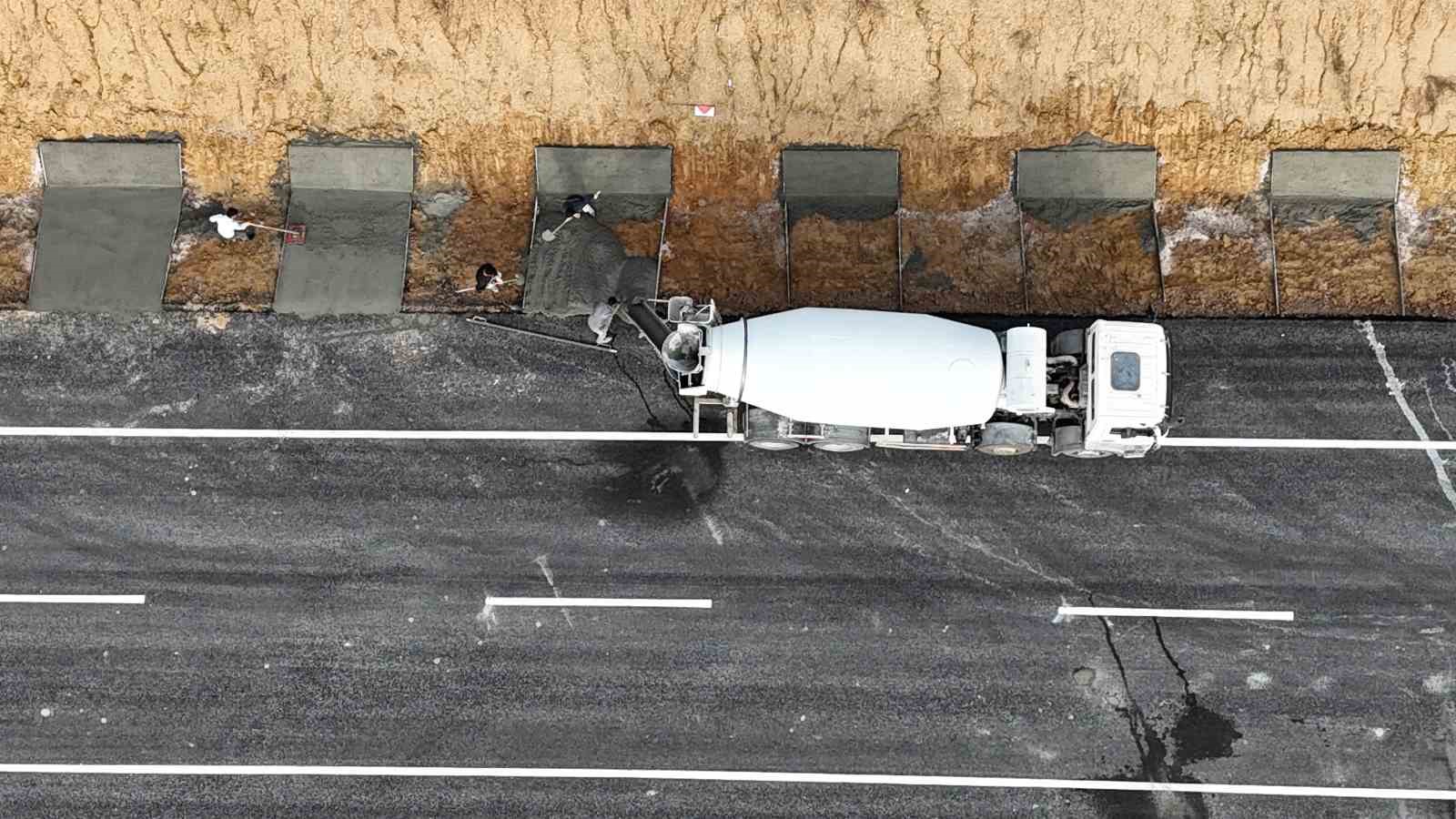 otoban gibi duble yol 13 IbqpfAPf